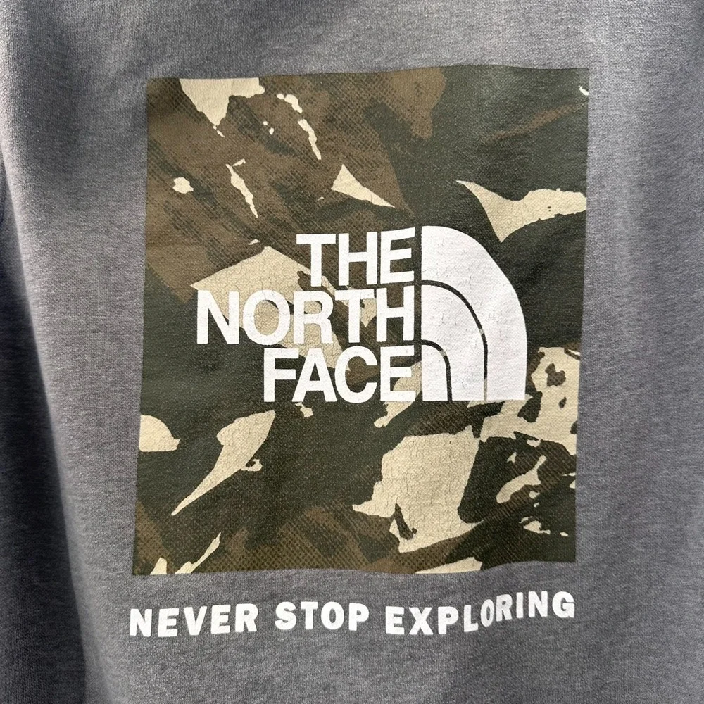 The North Face M‎ Grey Hoodie Camouflage Logo Print Never Stop Exploring Graphic